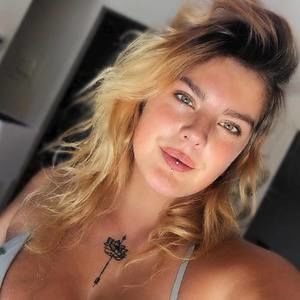 Meet your Posher, Mikayla